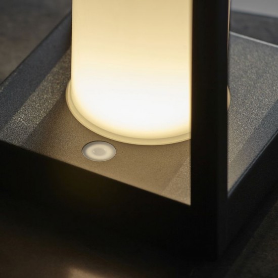 7457-001 Portable Indoor/Outdoor Rechargeable Table Lamp 7457-001 Portable Indoor/Outdoor Rechargeable Table Lamp