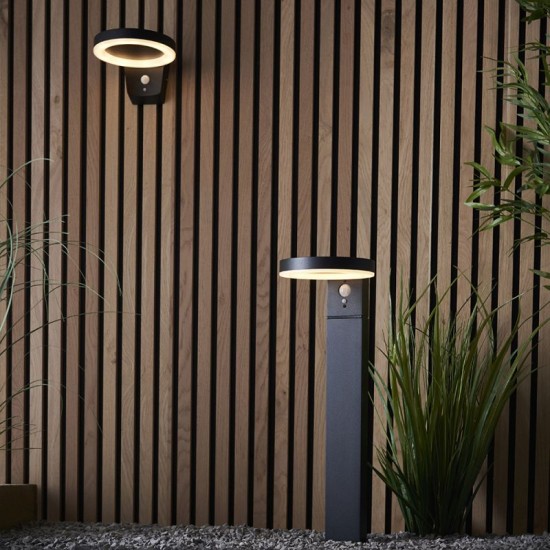 64784-001 Solar - Black LED Post